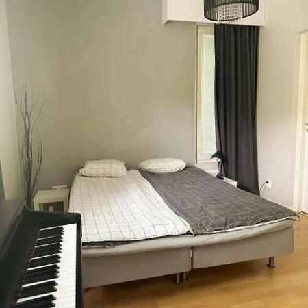 Appartement Lovely 1-bedroom With Patio And Sauna