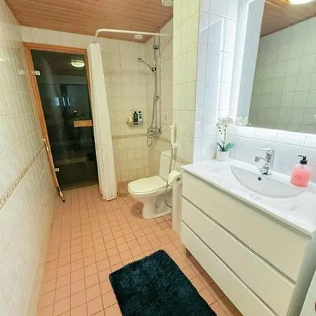 Appartement Lovely 1-bedroom With Patio And Sauna *